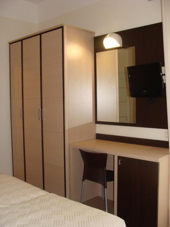 Hotel Daniel'S Fronte Mare Riccione Zimmer foto