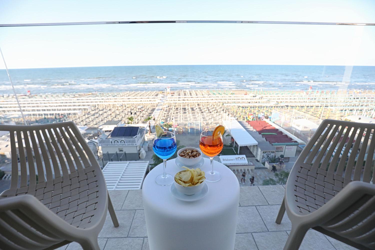 Hotel Daniel'S Fronte Mare Riccione Exterior foto