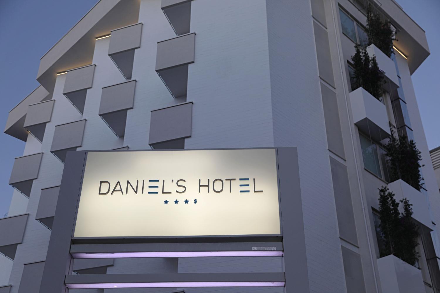 Hotel Daniel'S Fronte Mare Riccione Exterior foto