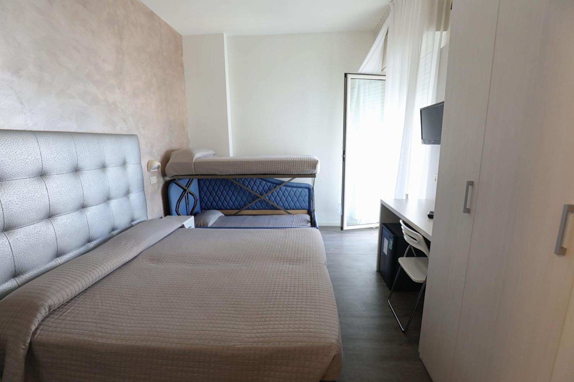 Hotel Daniel'S Fronte Mare Riccione Exterior foto