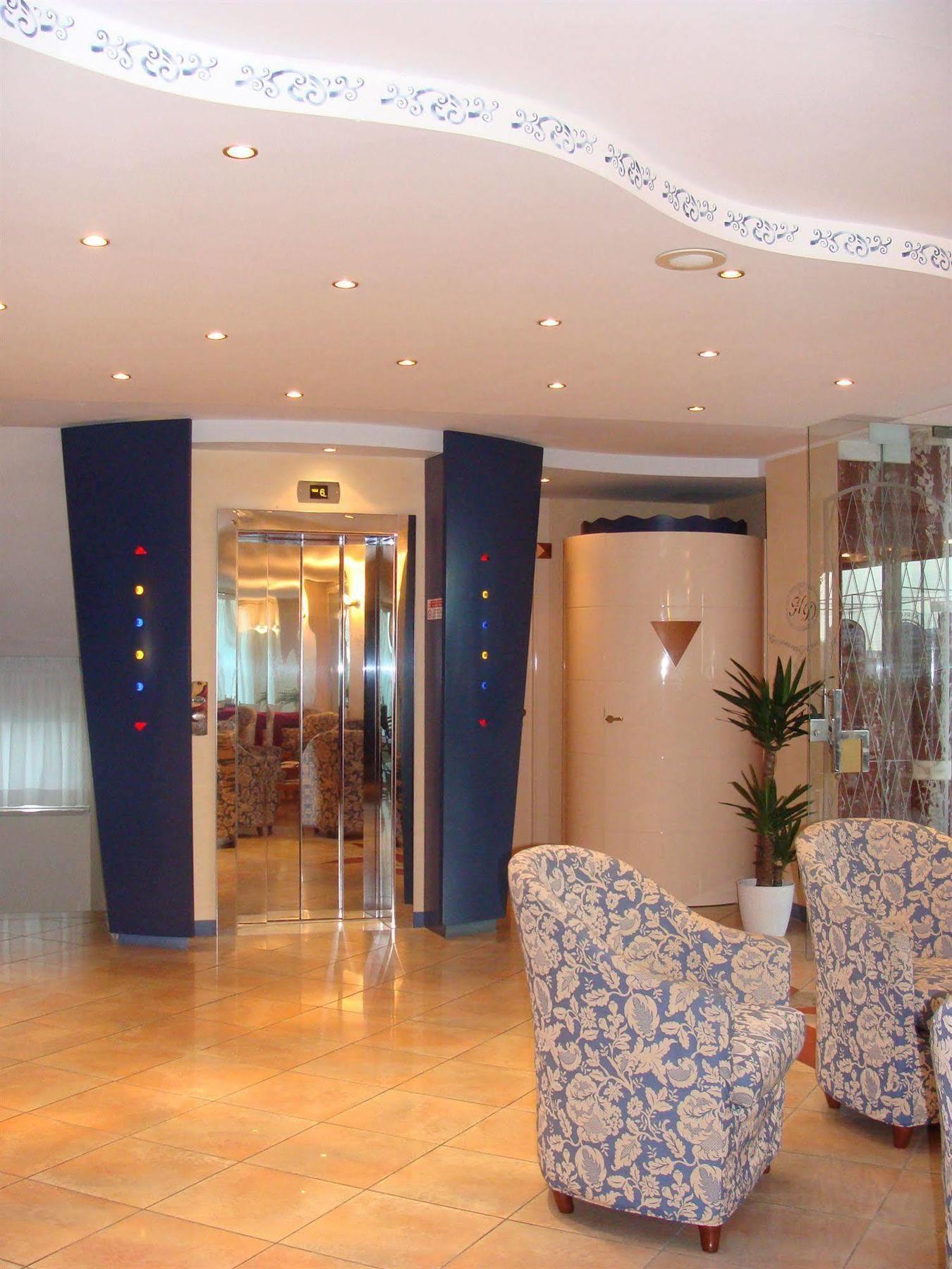 Hotel Daniel'S Fronte Mare Riccione Exterior foto